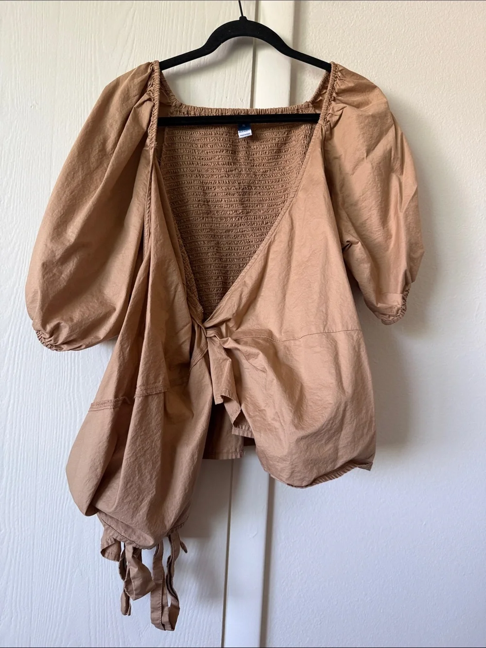 Old Navy Tan Wrap shirt XL